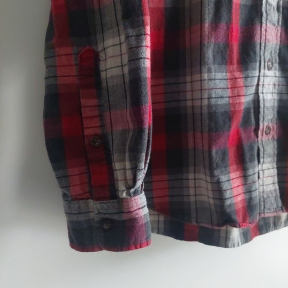 Woolrich Mens Red Plaid Button Down Flannel Shirt Large Lumberjack Outdoors - Picture 3 of 6